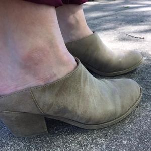 Rocket Dog Shoes - Nude Wedge Heels in suede leather women's 8.5 Rocket Dog Shoes - Nude Wedge Heels in suede leather women's 8.5